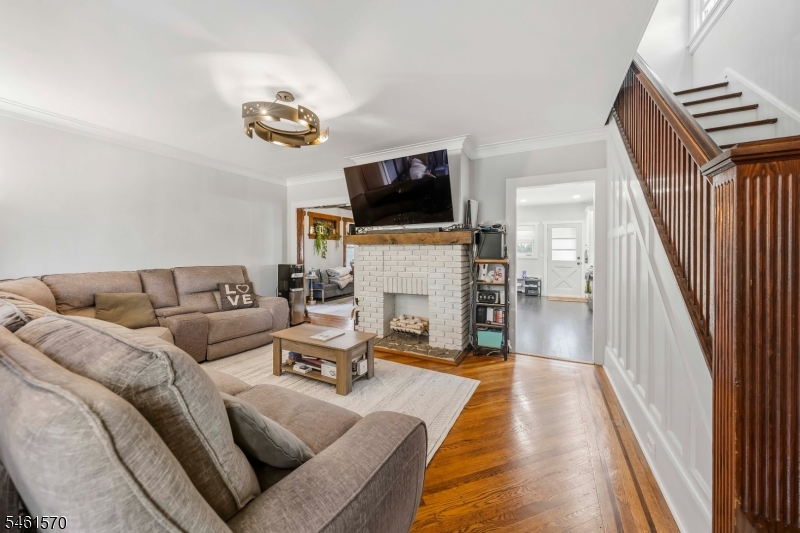 344 Rutherford Ave Property Photo 4