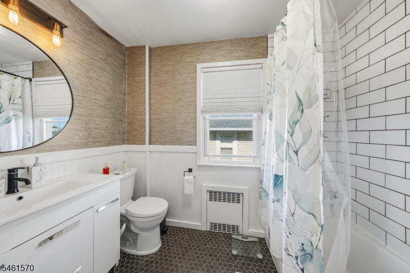 344 Rutherford Ave Property Photo 13