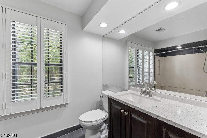 1403 Stoneridge Cir Property Photo 14