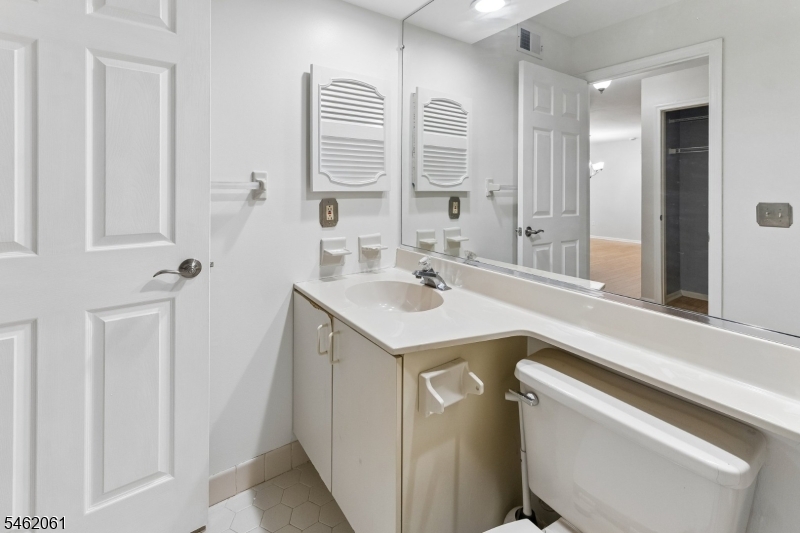 1403 Stoneridge Cir Property Photo 20