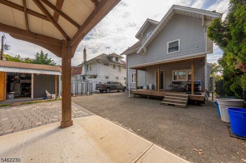 17 Porter Ave Property Photo 26