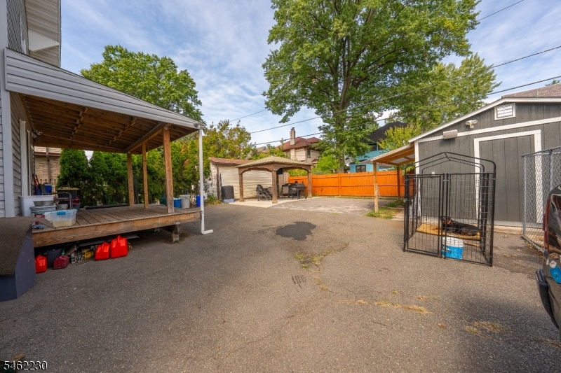 17 Porter Ave Property Photo 28