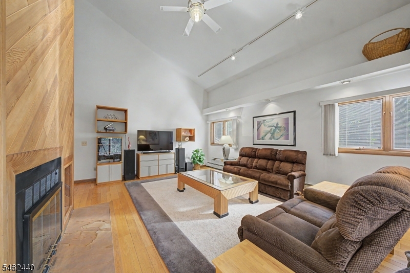 5 Allen Dr Property Photo 9