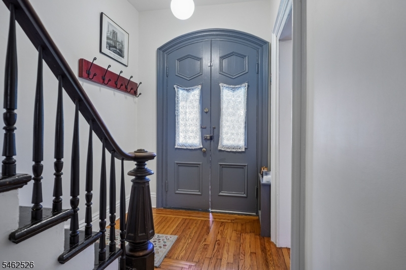 46 Monroe Pl Property Photo 6