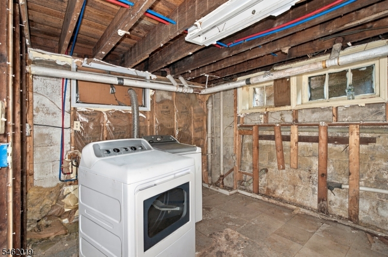 523 Lake St Property Photo 34