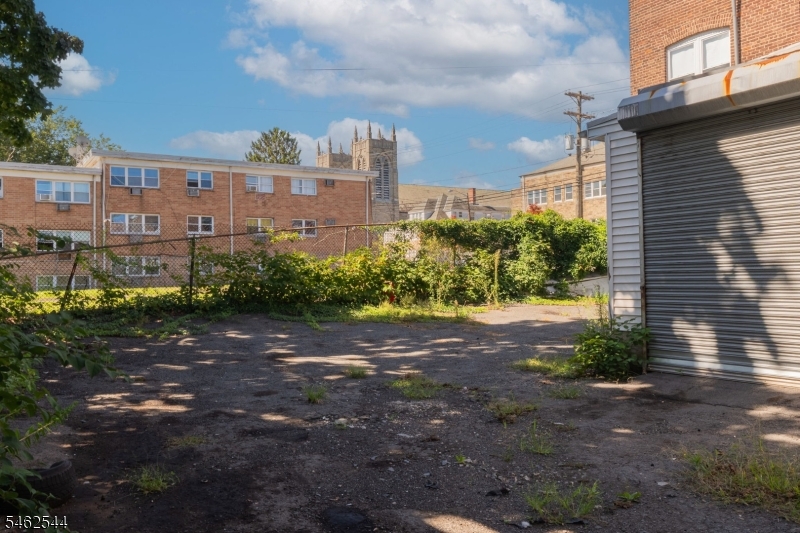 122 Myrtle Ave Property Photo 7