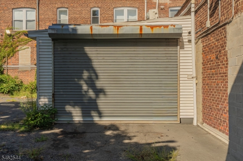 122 Myrtle Ave Property Photo 8
