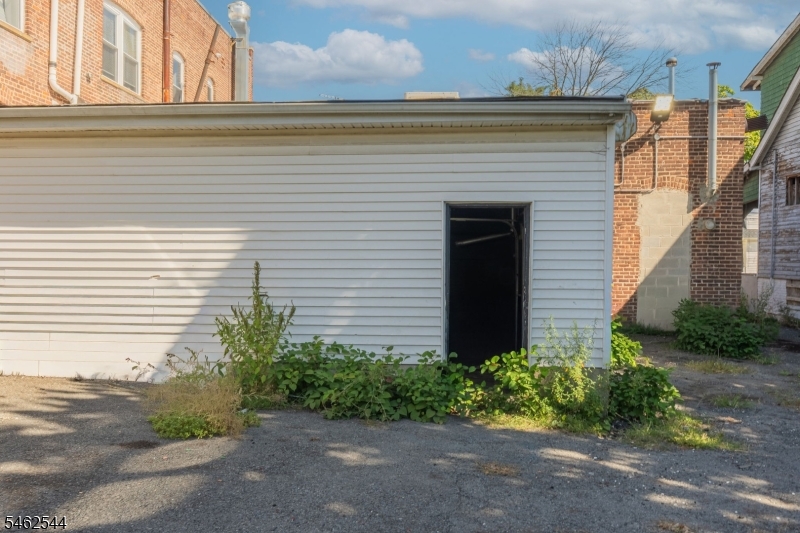 122 Myrtle Ave Property Photo 12