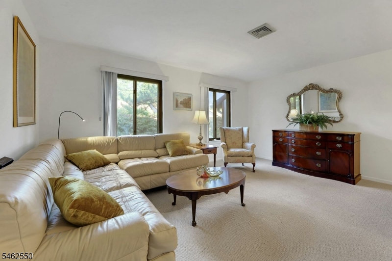 50 Rock Rd B10 Property Photo 4