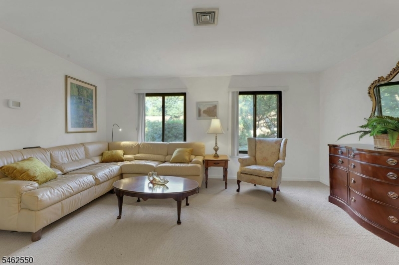 50 Rock Rd B10 Property Photo 10