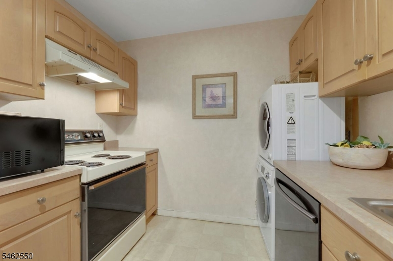 50 Rock Rd B10 Property Photo 12