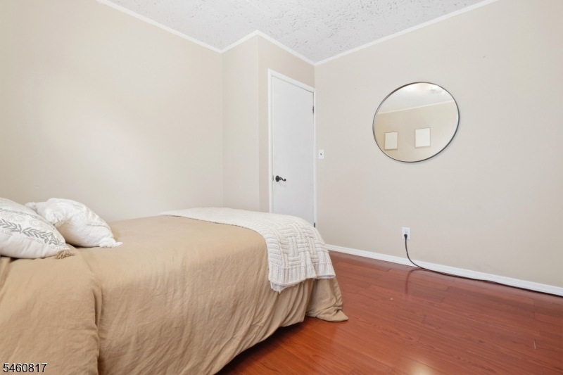 160 Bridge St Property Photo 10