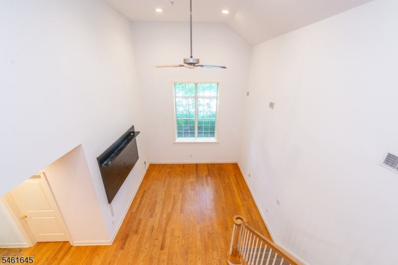 186 Walnut St 110 Property Photo 5