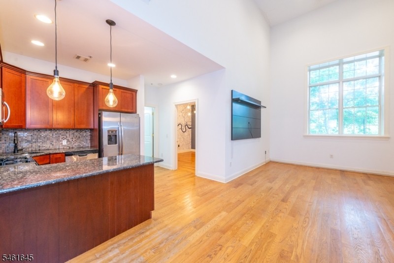 186 Walnut St 110 Property Photo 6