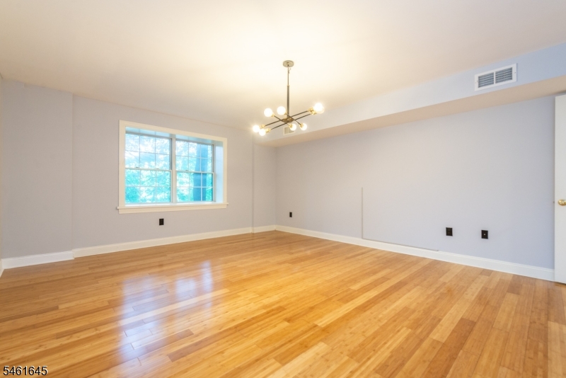 186 Walnut St 110 Property Photo 14