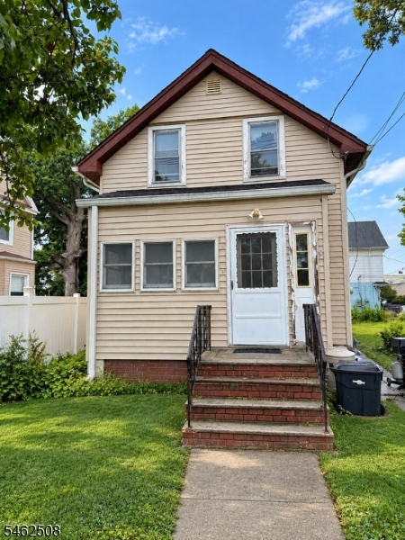 241 Pennsylvania Ave Property Photo 3