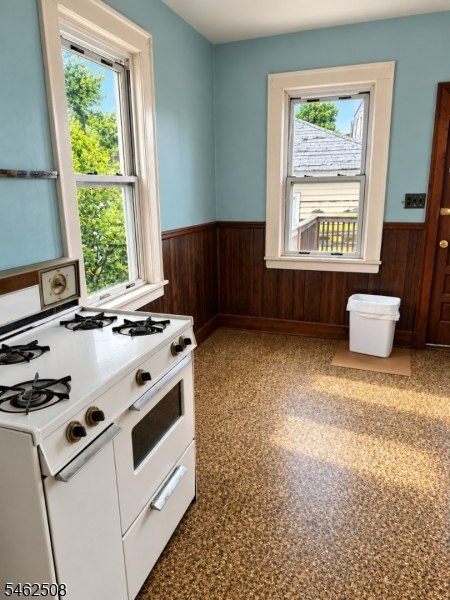 241 Pennsylvania Ave Property Photo 8