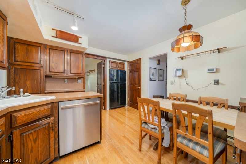 20 George Rd Property Photo 14