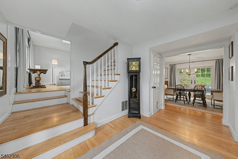 6 Peppermill Ct Property Photo 5