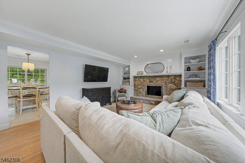 6 Peppermill Ct Property Photo 8