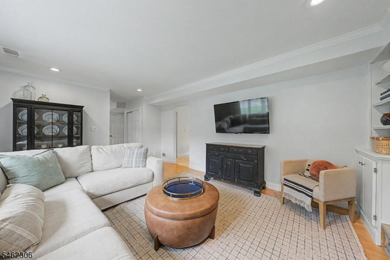 6 Peppermill Ct Property Photo 10