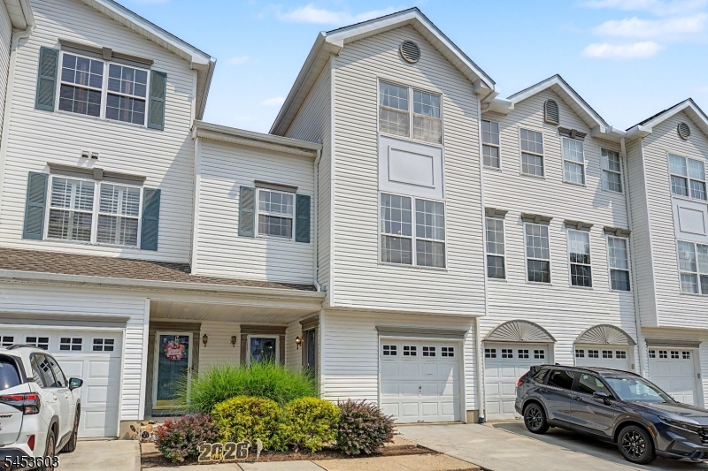 7 Caroline Foster Ct Property Photo 1