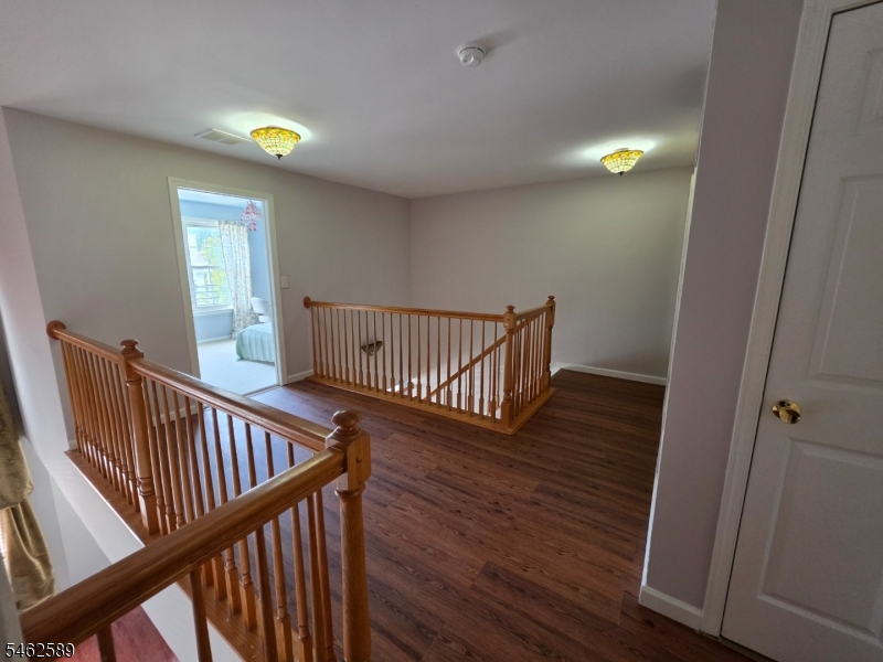7 Caroline Foster Ct Property Photo 19