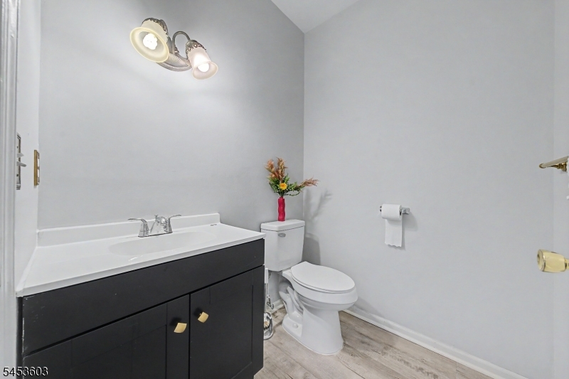 7 Caroline Foster Ct Property Photo 26