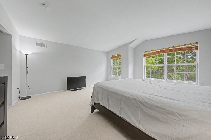7 Caroline Foster Ct Property Photo 27