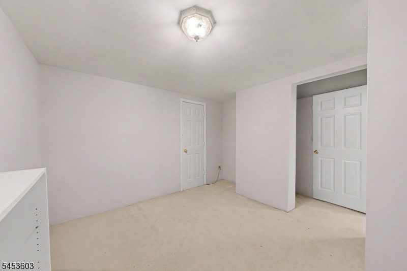 7 Caroline Foster Ct Property Photo 36