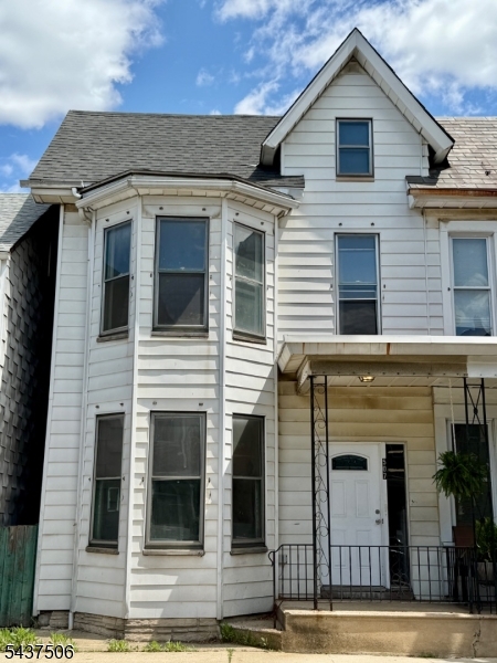 507 S Main St Property Photo 1