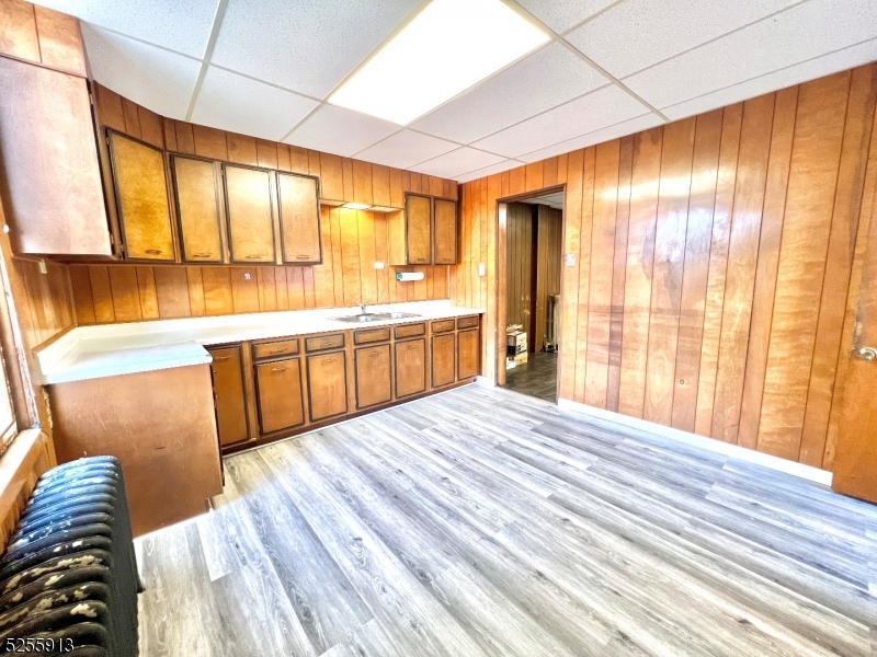 507 S Main St Property Photo 4