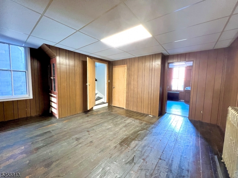 507 S Main St Property Photo 13