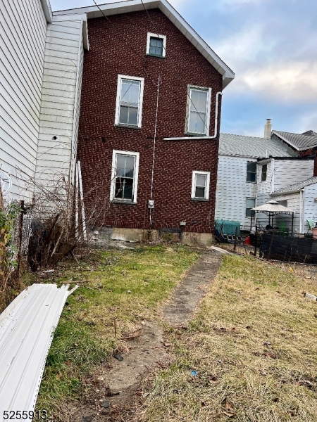 507 S Main St Property Photo 23