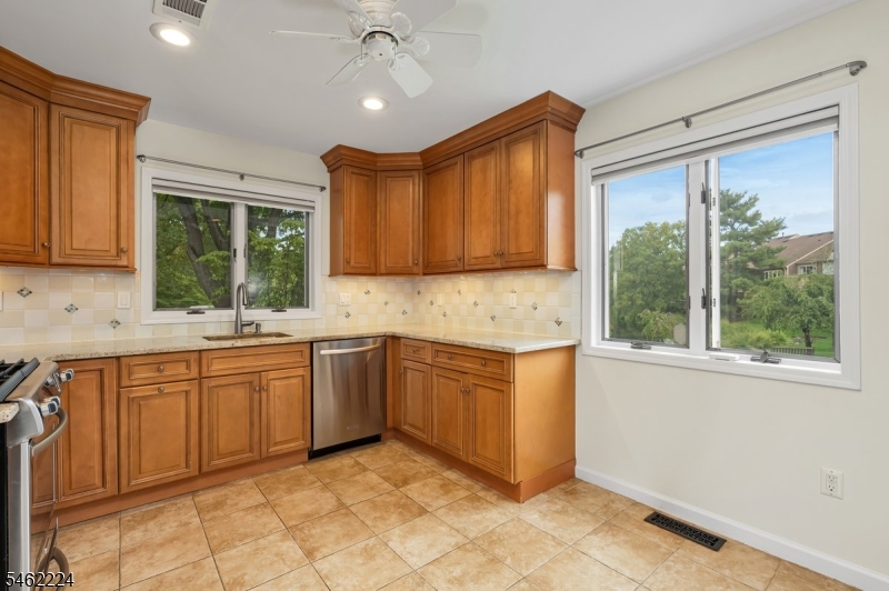 2 Avery Ct Property Photo 8