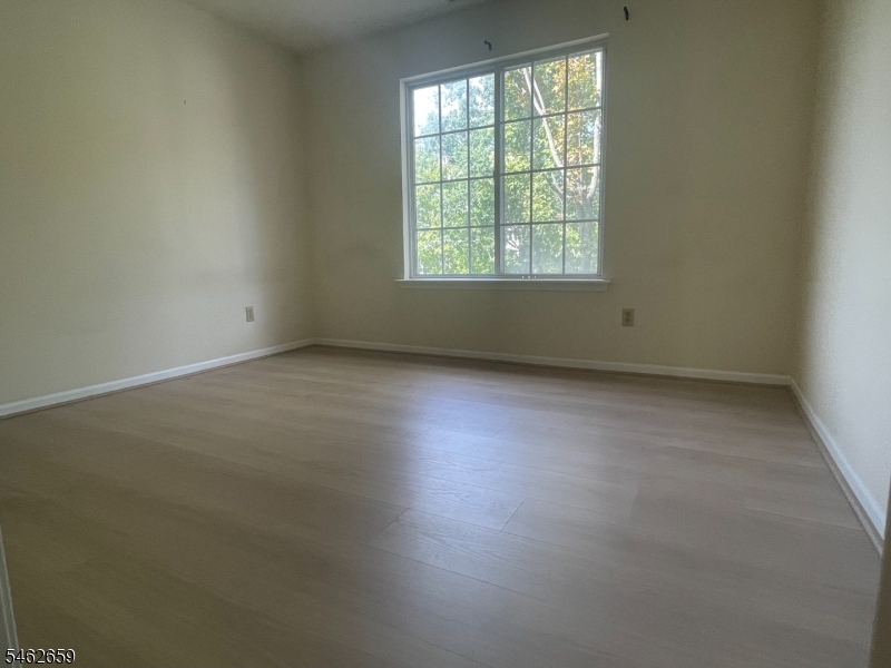 105 Village Dr Property Photo 10