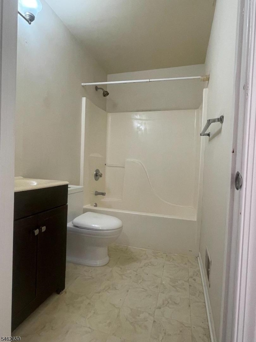 105 Village Dr Property Photo 11