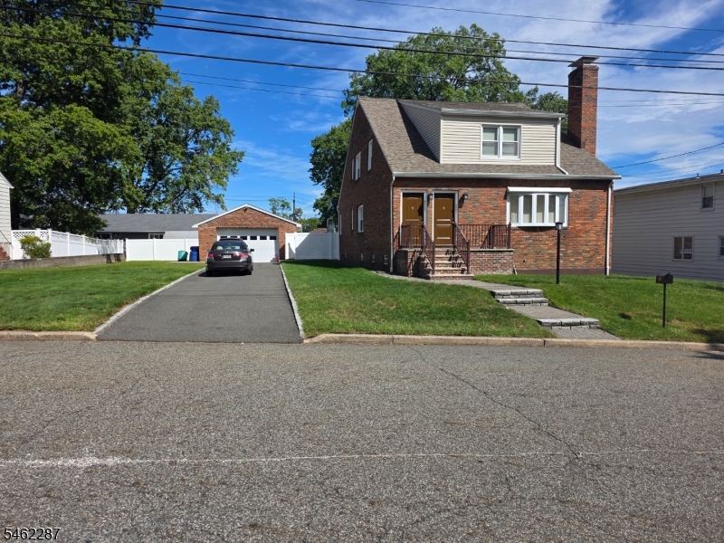 260 Lincoln Ave Property Photo 1