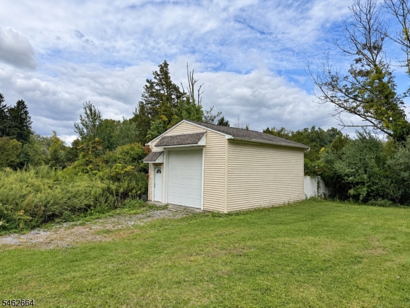 2 Melba Dr Property Photo 4