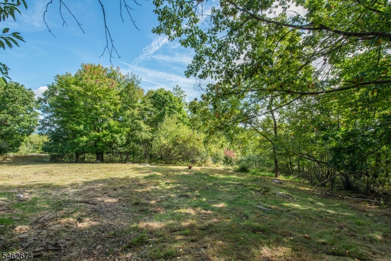 30 Shale Hill Rd Property Photo 2