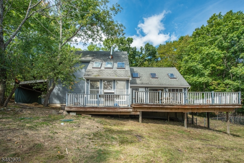 30 Shale Hill Rd Property Photo 3
