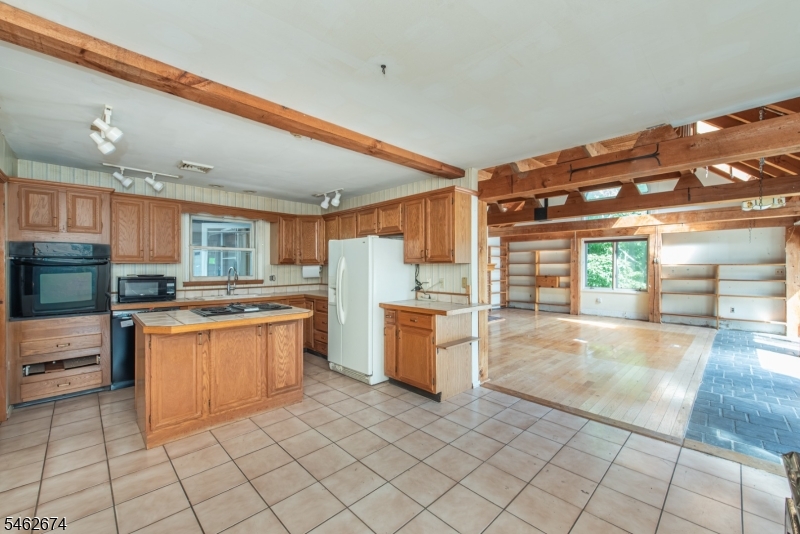 30 Shale Hill Rd Property Photo 13