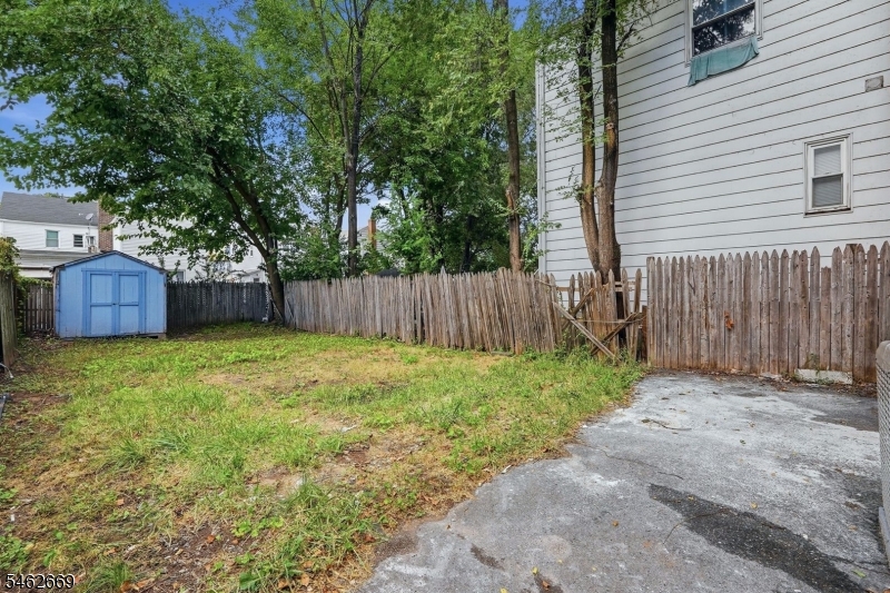 243 N 15th St Property Photo 18