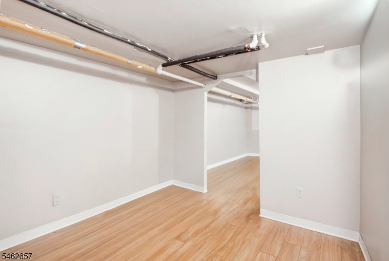 43 Webster Ave Property Photo 11