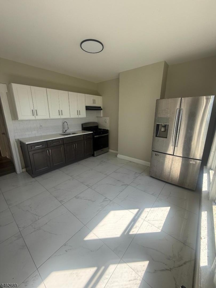 51 Hawkins St 2 Property Photo 1