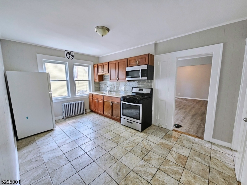 5 Byron Ter 1 Property Photo 1