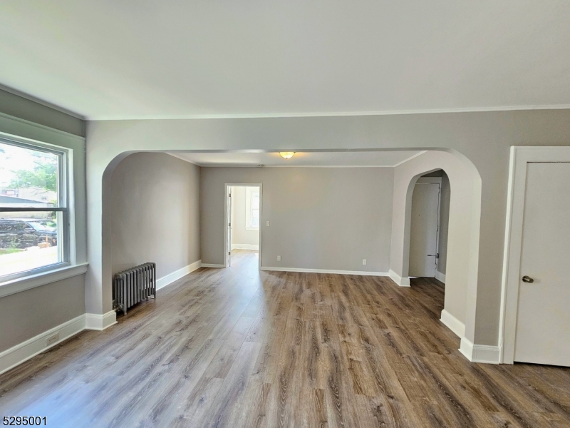 5 Byron Ter 1 Property Photo 2