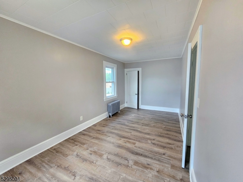 5 Byron Ter 1 Property Photo 8