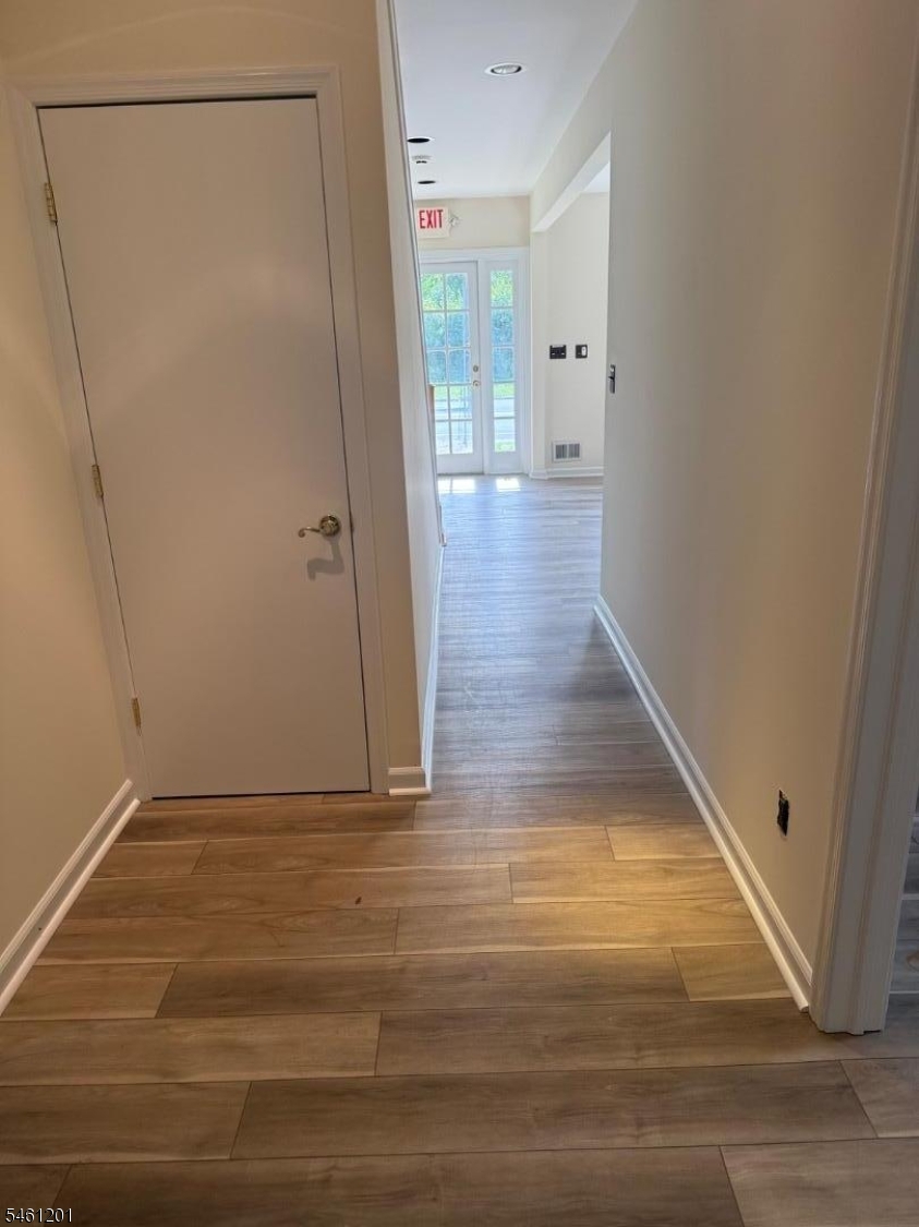 211 Park Ave Property Photo 8