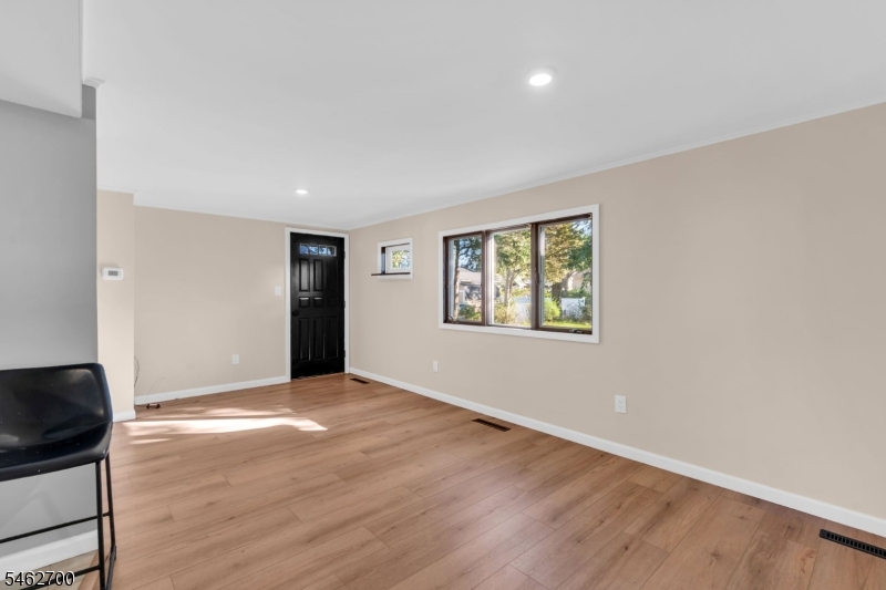 102 Avonridge Rd Property Photo 10